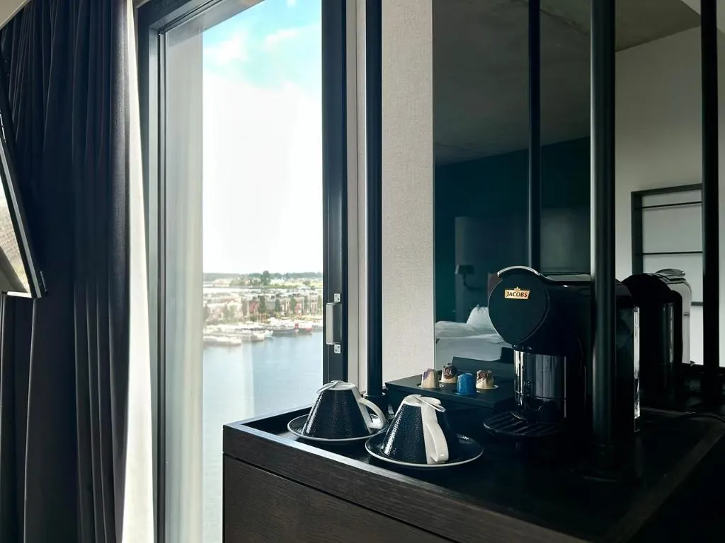 DOUBLE PREMIUM WITH VIEWS Room, Holiday Inn - the niu, Fender Amsterdam, Amsterdam
