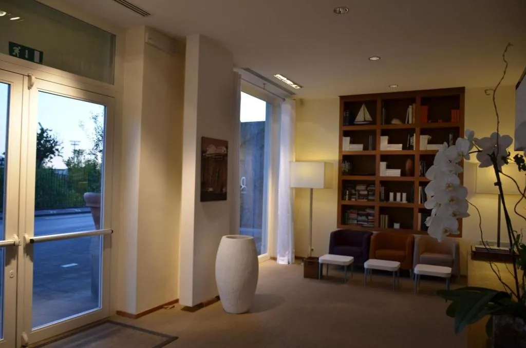 Lobby, Rota Suites, Naples