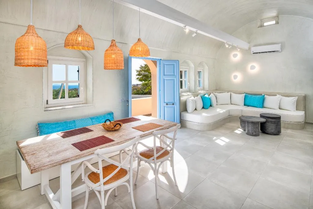 VILLA WITH PRIVATE POOL Room, Sienna Eco Resort, Santorini