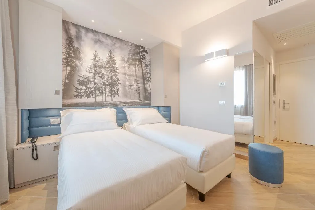 Room, Hotel Horizon Wellness & Spa Resort, BW Signature, Milan