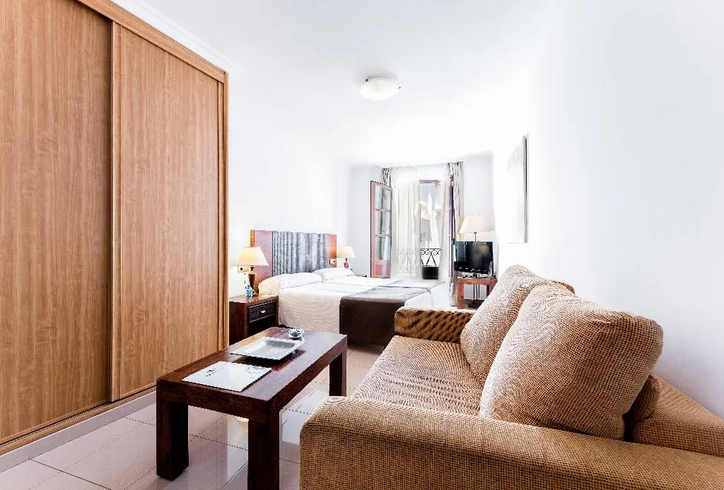 STUDIO CAPACITY 3 Room, Toboso Apar-Turis, Costa Del Sol