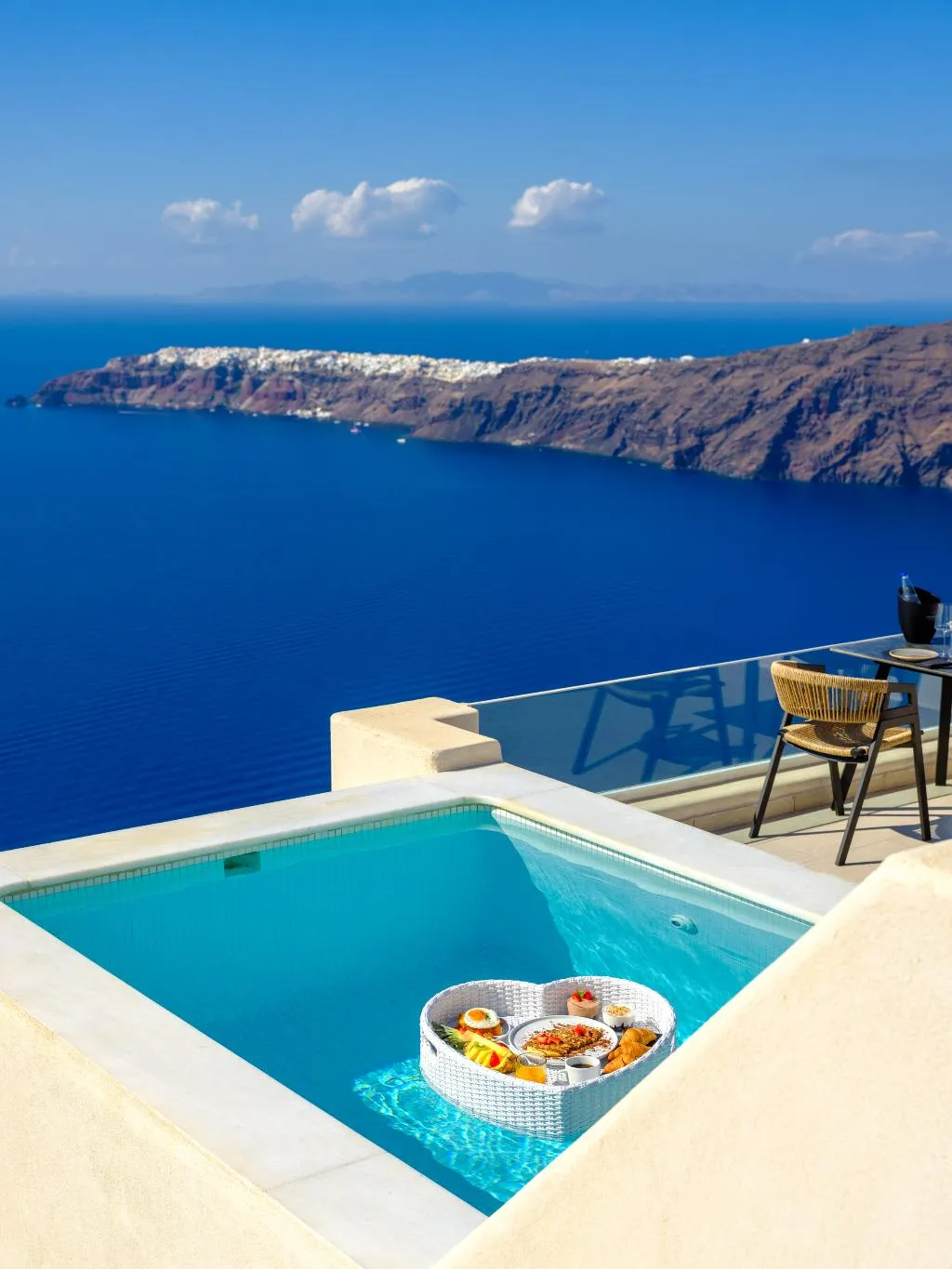 SUITE DELUXE WITH PRIVATE POOL Room, Andromeda Villas, Santorini