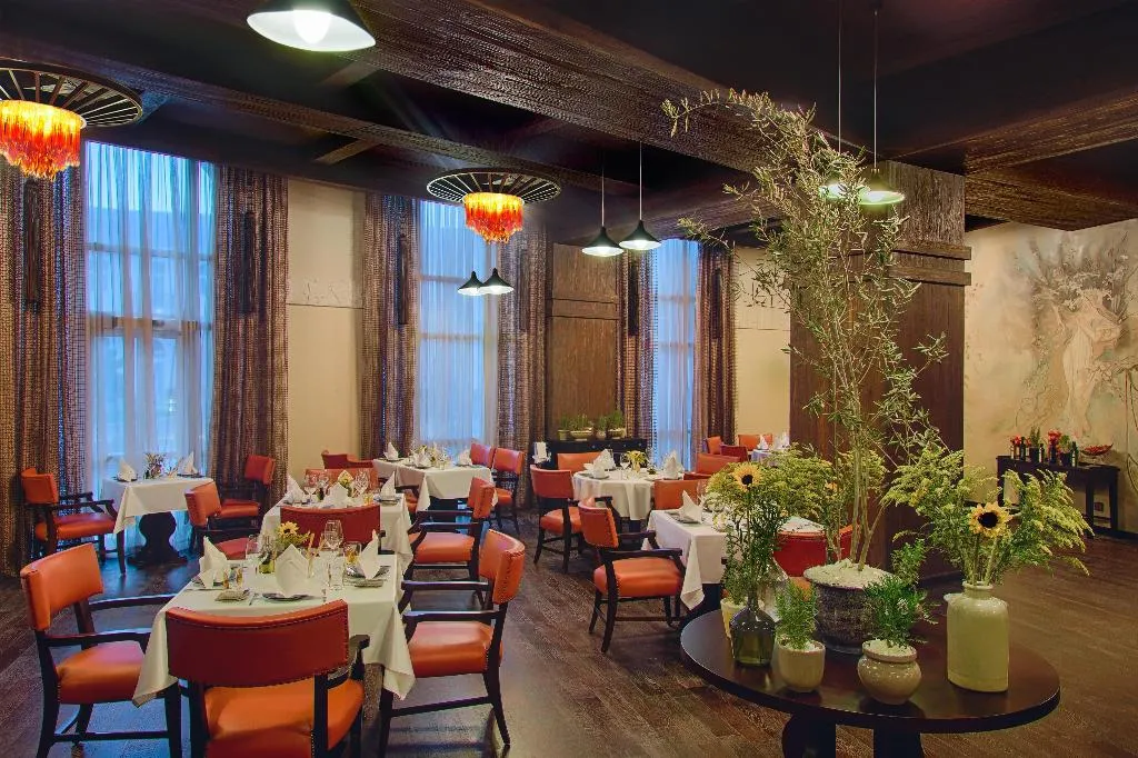 Restaurant, Kempinski Palace Cairo, Cairo