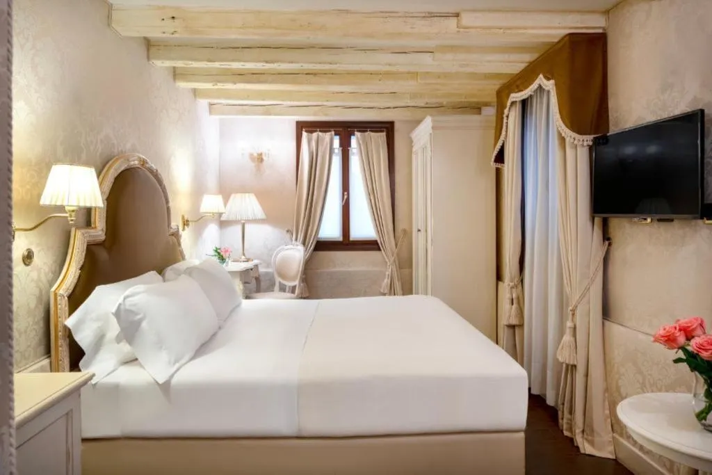 Double or Twin SUPERIOR Room, Maison Venezia | UNA Esperienze, Venice