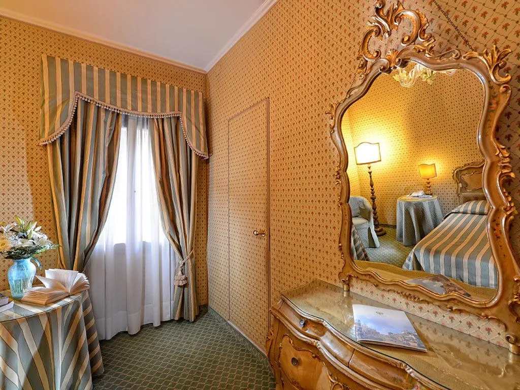 Double or Twin SUPERIOR Room, Concordia, Venice