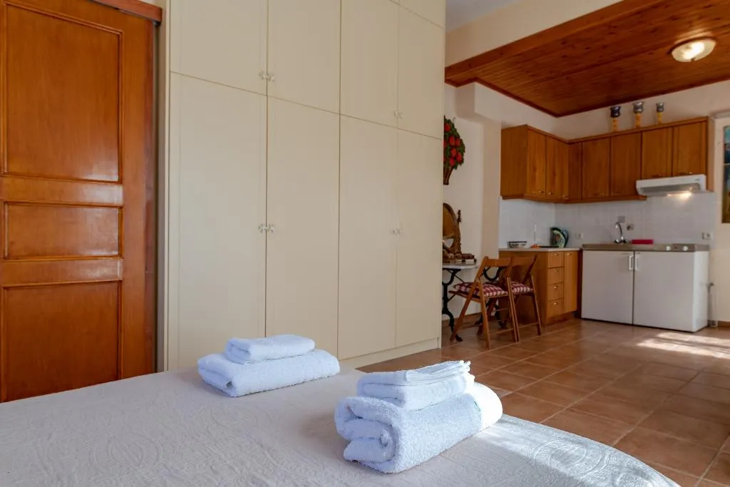 STUDIO GARDEN VIEW Room, Glavina Studios & Apartments, Kefallinia