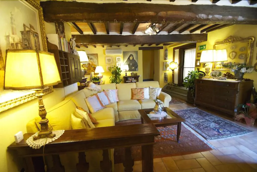 Lobby, Albergo Torre Sangiovanni, Perugia