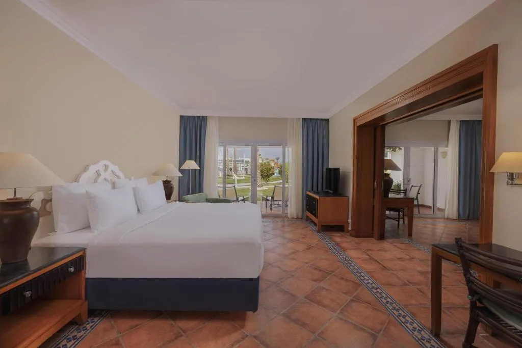 JUNIOR SUITE QUEEN SIZE BED Room, JAZ Sharm Dreams, Red Sea Riviera