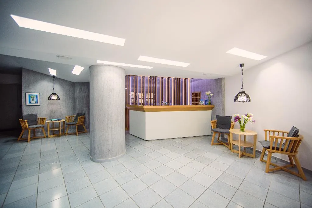 Lobby, Iliana, Crete