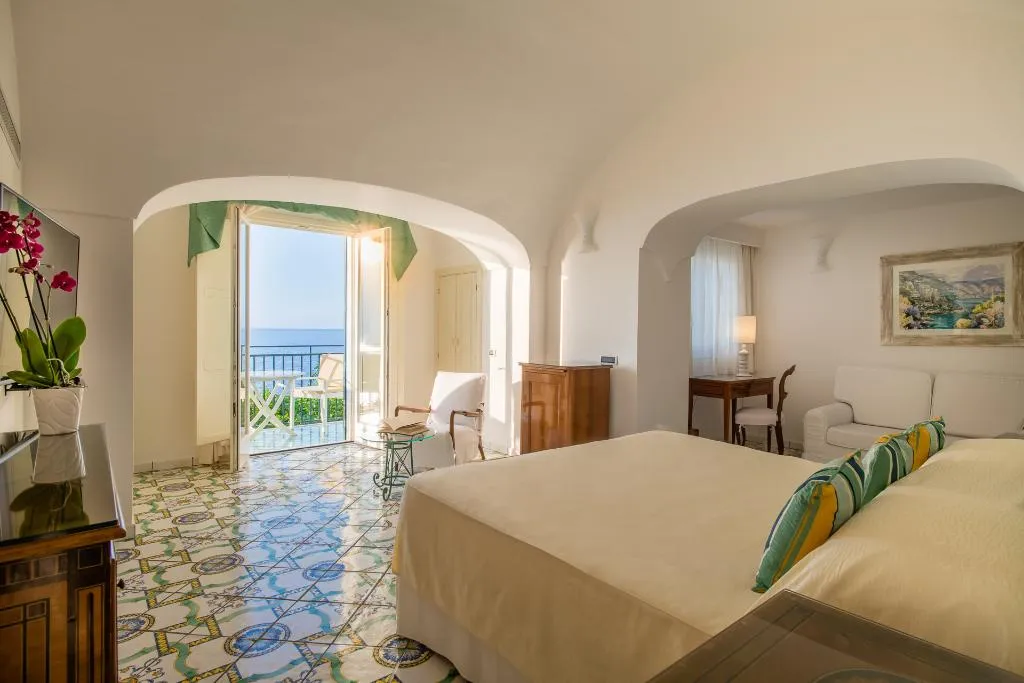 JUNIOR SUITE SEA VIEW Room, Hotel Santa Caterina, Naples
