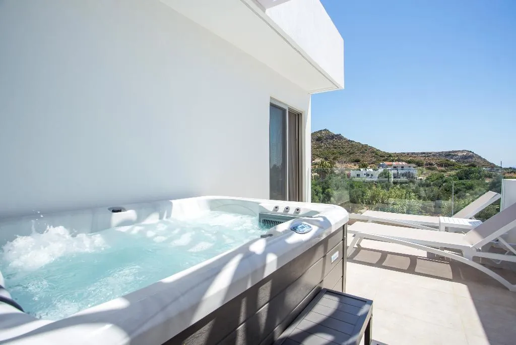SUITE DELUXE WITH JACUZZI Room, Hollywood Inn, Rhodes
