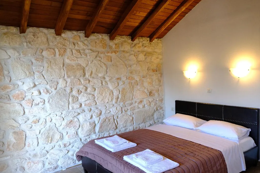 VILLA TWO BEDROOMS Room, Fruit Garden Villas, Halkidiki