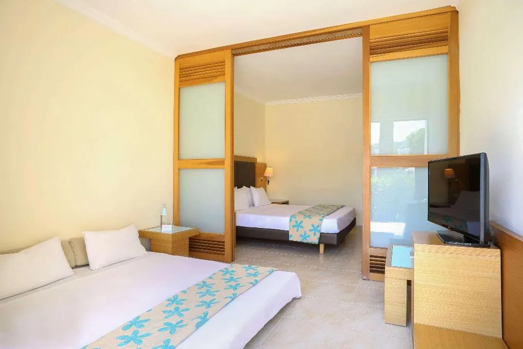 FAMILY ROOM SEA VIEW Room, Sol Cosmopolitan Rhodes, Rhodes