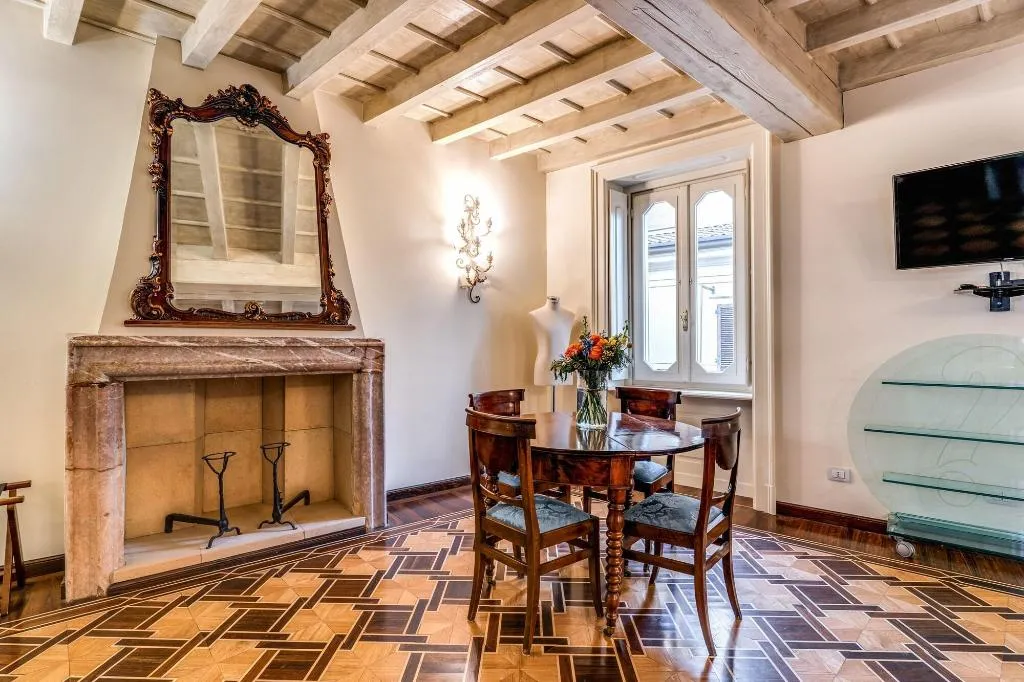 Room, Santa Marta Suites, Milan