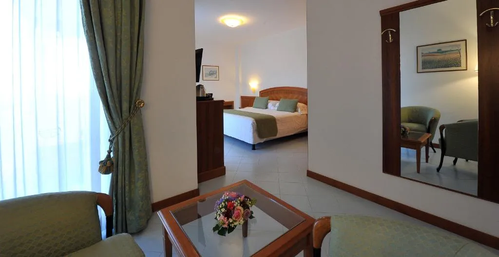Double or Twin COMFORT Room, Grand Hotel Cesare Augusto, Naples