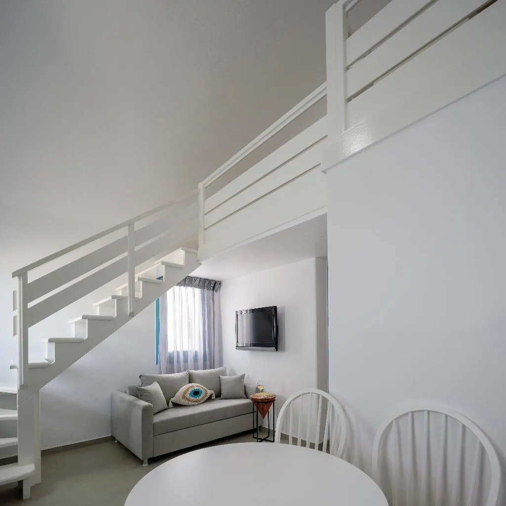 FAMILY ROOM TWO BEDROOMS Room, Kalestesia Suites, Santorini