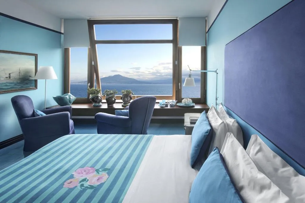 DOUBLE DELUXE SEA VIEW Room, Maison La Minervetta, Naples