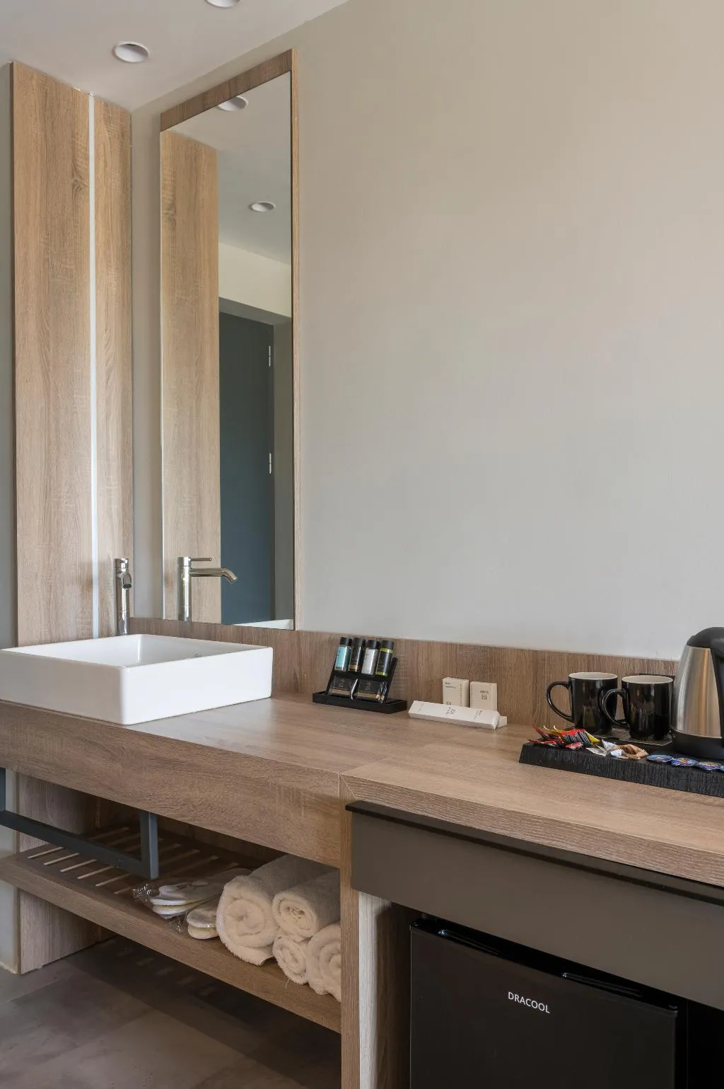 SUITE WITH JACUZZI Room, Mare Village Hotel, Crete