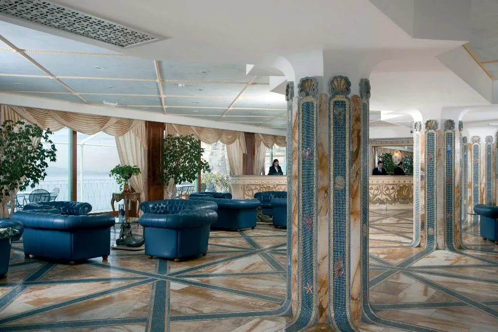 Lobby, Alimuri Bay Resort, Naples