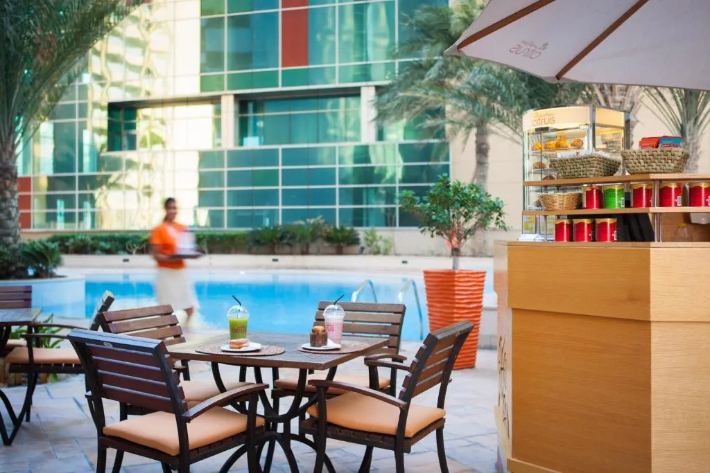 Bar, Blue Beach Tower The Walk JBR Dubai (ex JA Oasis), Dubai