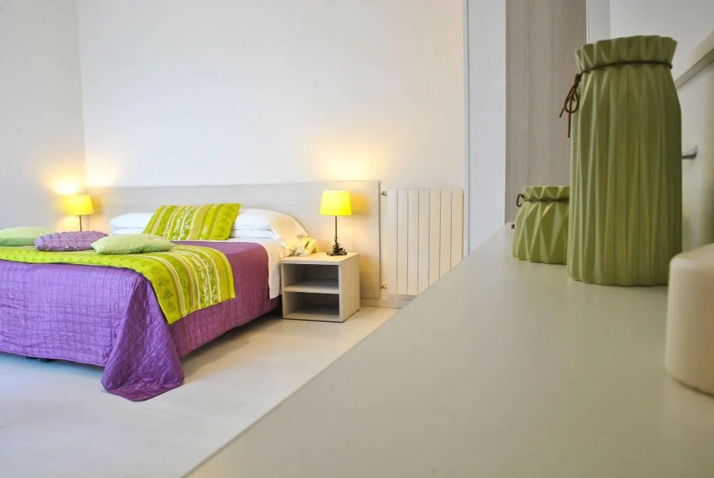 DOUBLE BASIC Room, Villa Fiorita, Naples