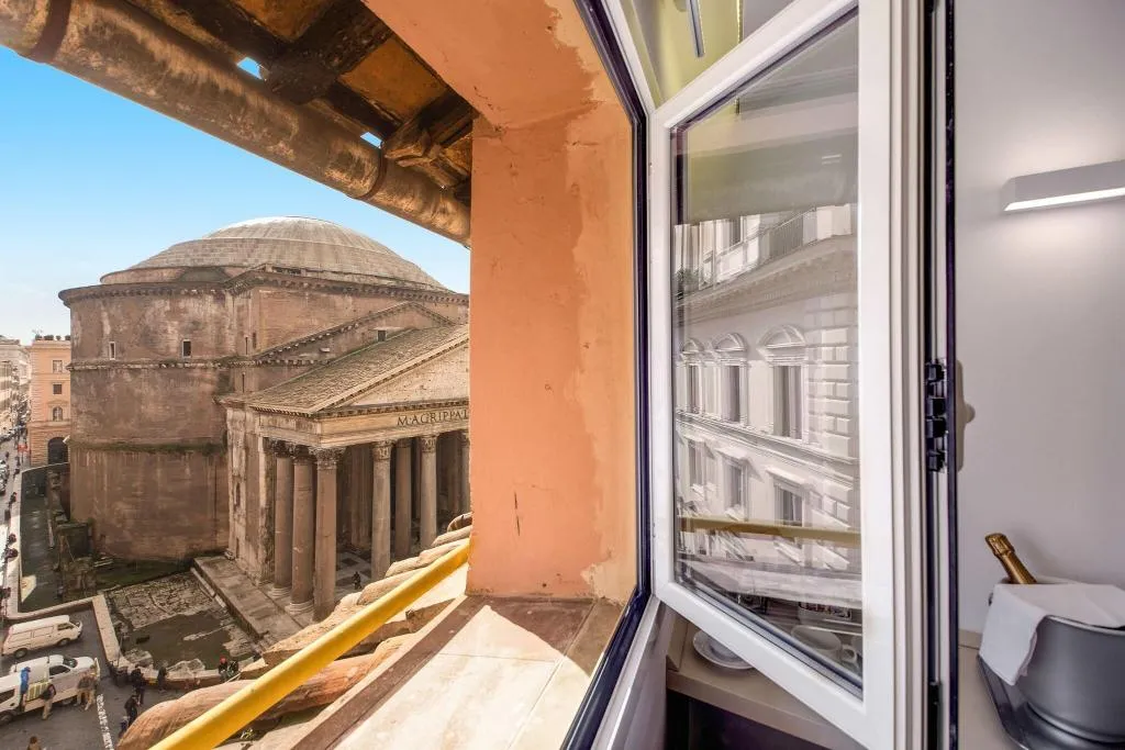General view, Albergo Abruzzi, Rome