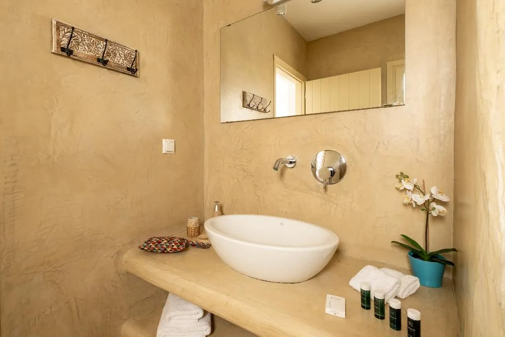 VILLA WITH PRIVATE POOL Room, White Orchid Villa, Santorini