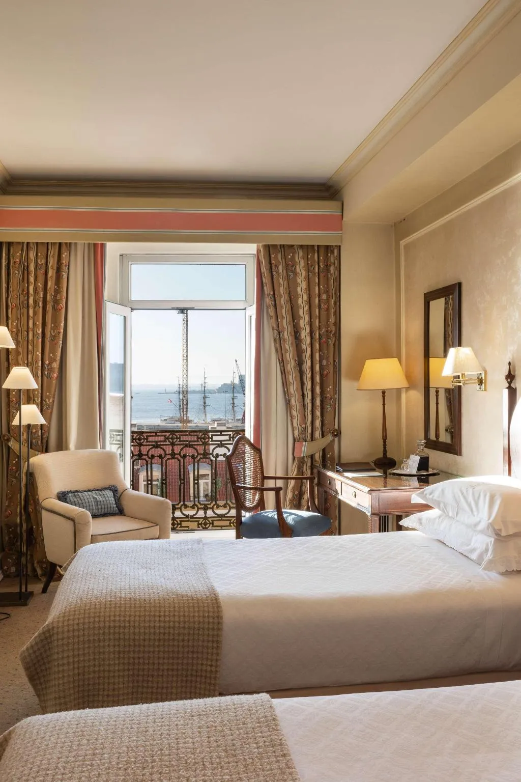 Room, As Janelas Verdes, Lisbon