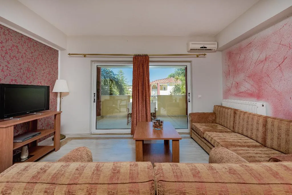 SUITE CAPACITY 5 TWO BEDROOMS Room, Oscar Villa & Studios, Zante