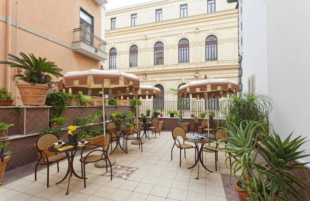 General view, Albergo del Golfo, Naples
