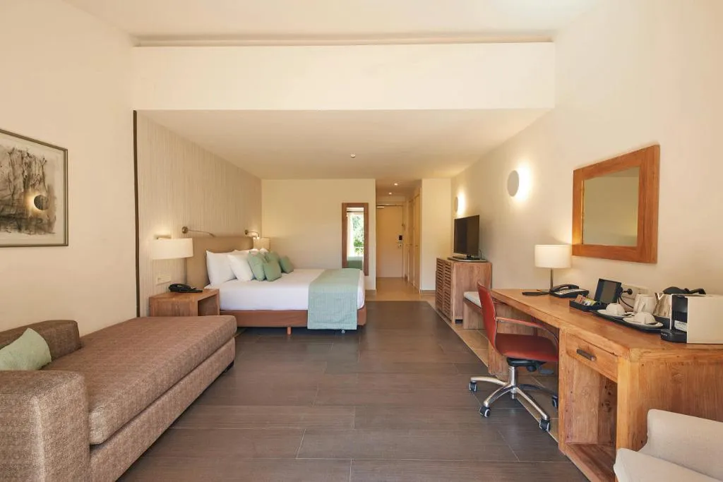 DOUBLE SINGLE USE DELUXE Room, Zoetry Mallorca Wellness and Spa, Majorca