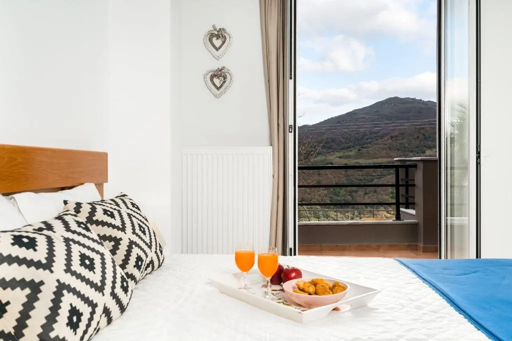 Room, Villa Frati Gorge, Crete