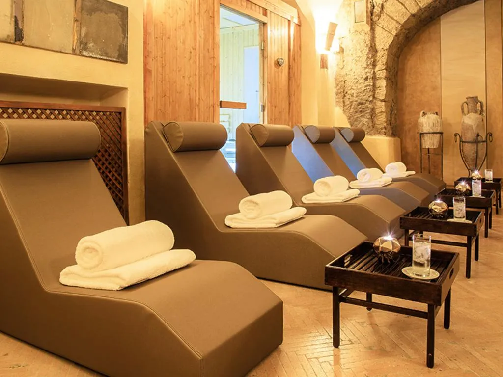 Sports and Entertainment, Hotel Villa Romana & SPA, Naples