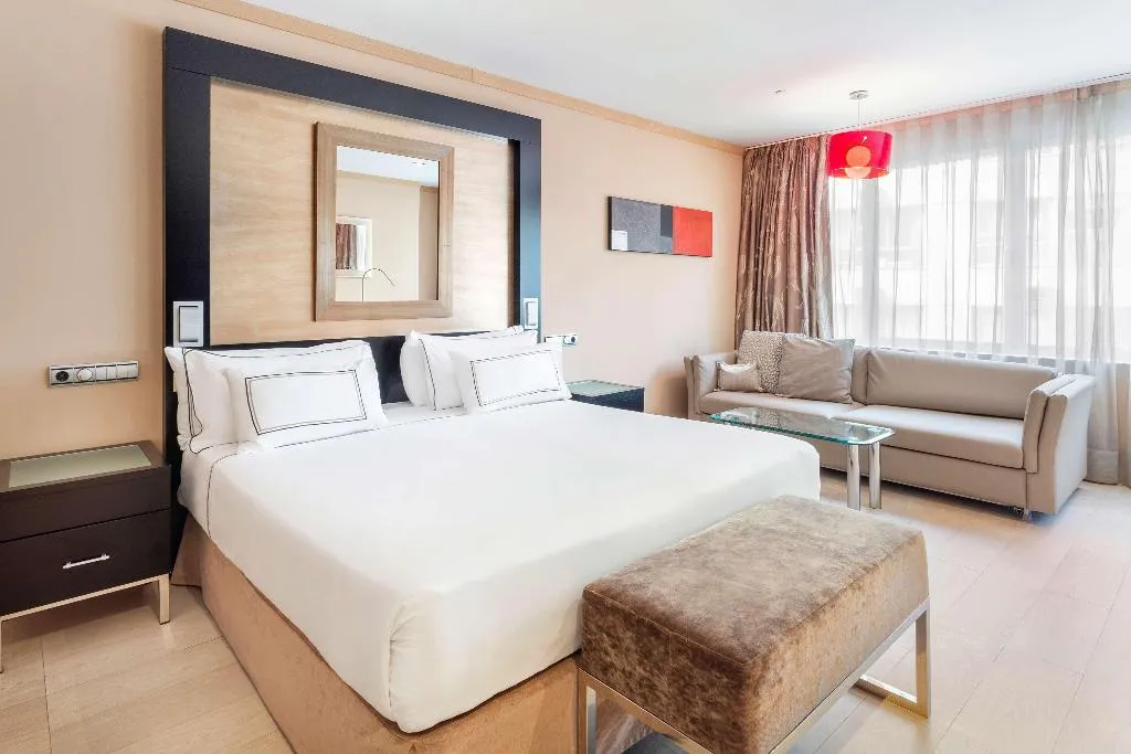DOUBLE PREMIUM Room, Melia Madrid Princesa, Madrid