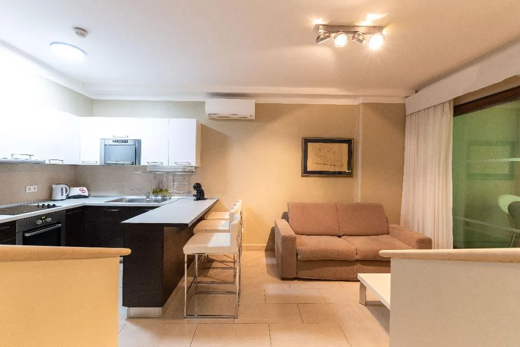 APARTMENT ONE BEDROOM Room, The Residence, Split