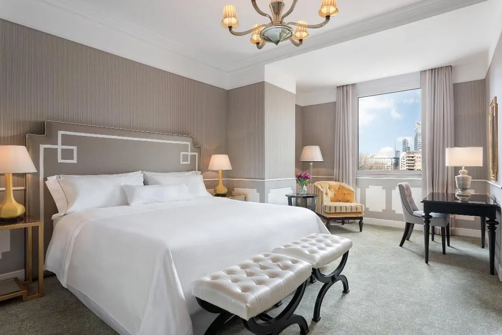 DOUBLE DELUXE KING BED Room, The Westin Palace Milan, Milan