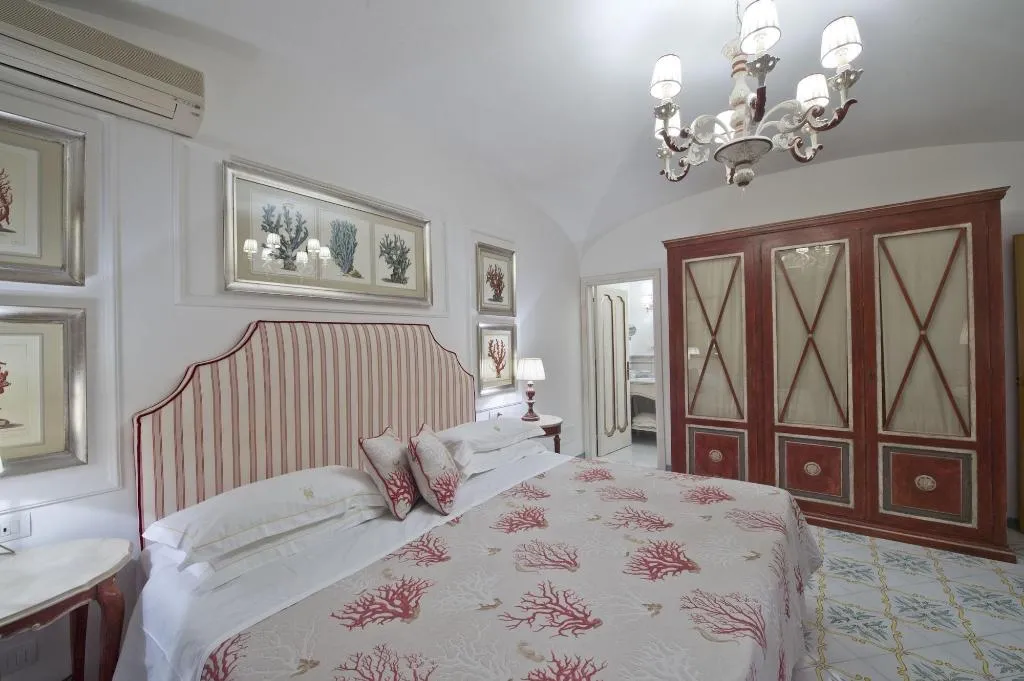 Room, Villa Corallium, Naples