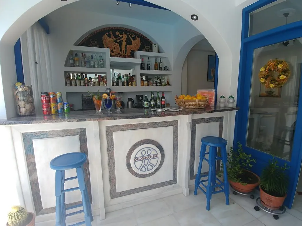 Bar, Dioskouri Art Villas, Santorini