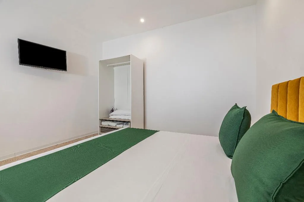 QUADRUPLE ONE BED Room, Case Vacanza Loria, Palermo