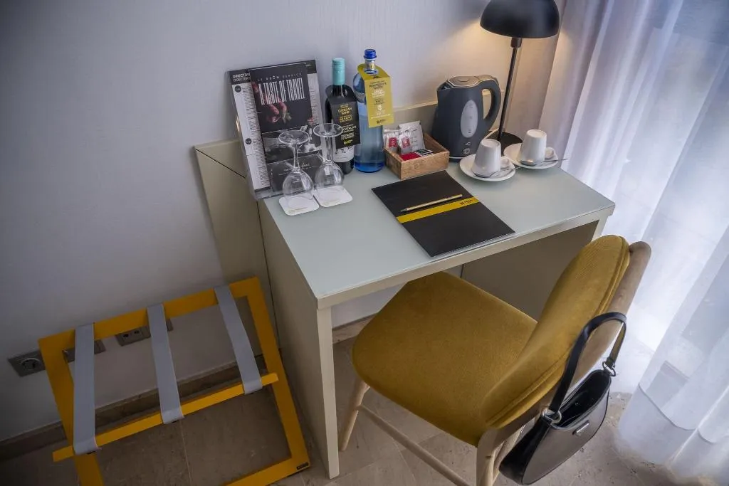 TRIPLE COMFORT Room, Serhs del Port, Barcelona