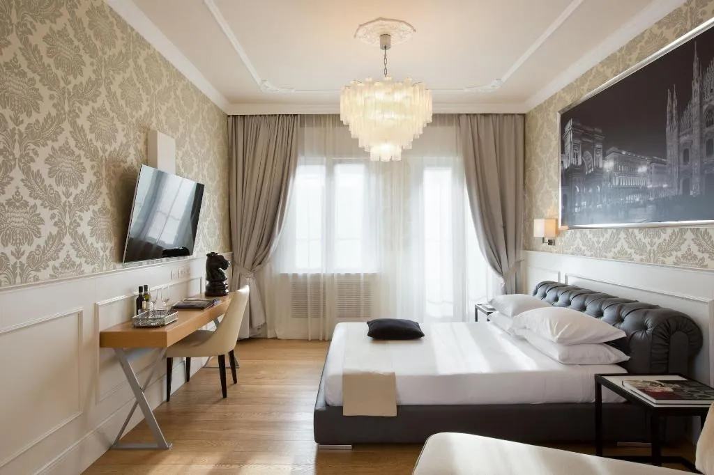 Room, Luxury Suite Milano Duomo, Milan