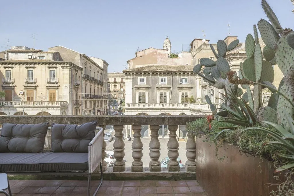 Room, Asmundo Di Gisira, Catania