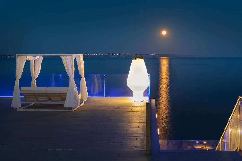 Terrace, Elba Sunset Mallorca Thalasso Spa, Majorca