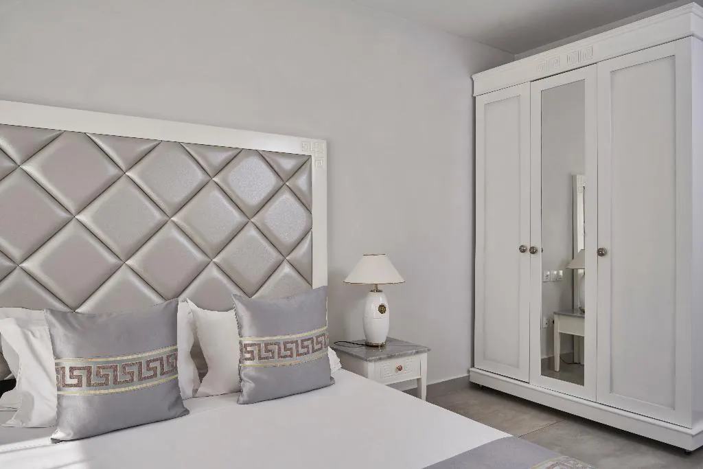 VILLA WITH PRIVATE POOL Room, Sandy Villas, Corfu