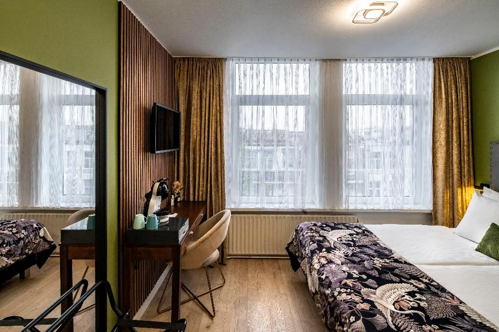 Double or Twin STANDARD Room, Hotel Jupiter, Amsterdam