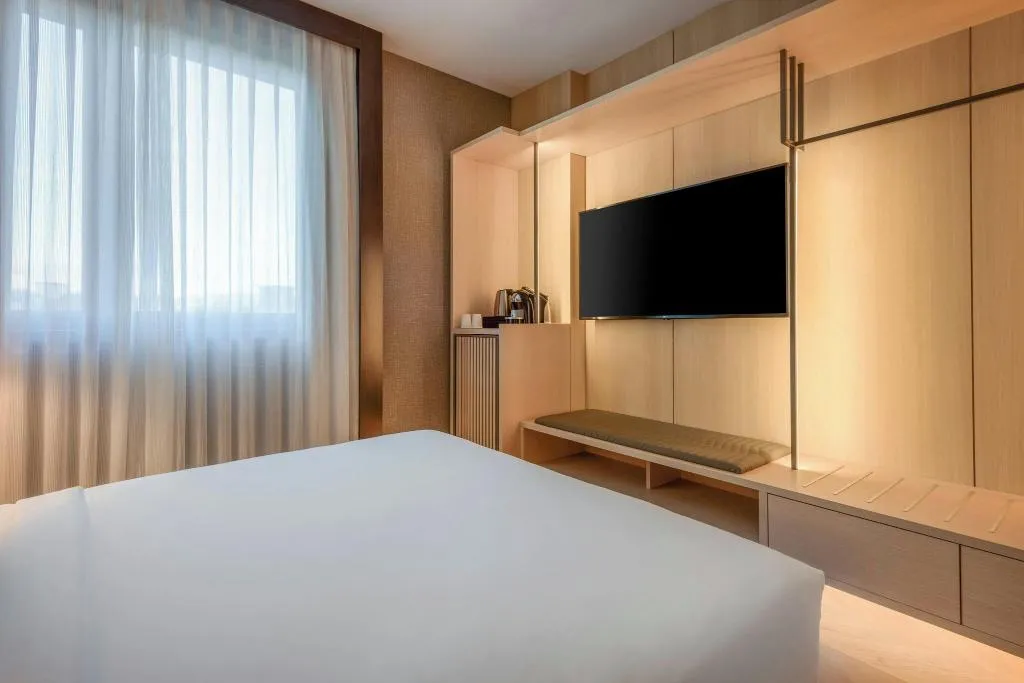 DOUBLE QUEEN SIZE BED Room, AC Firenze, Florence