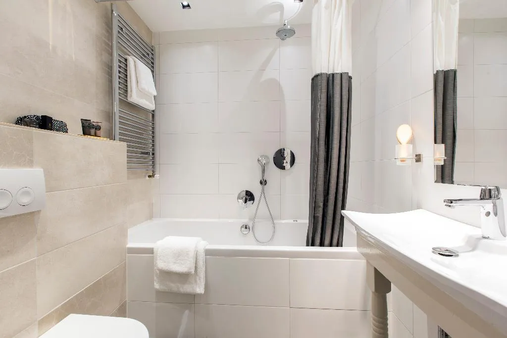 DOUBLE DELUXE Room, Grand Canal Boutique Hotels, Amsterdam