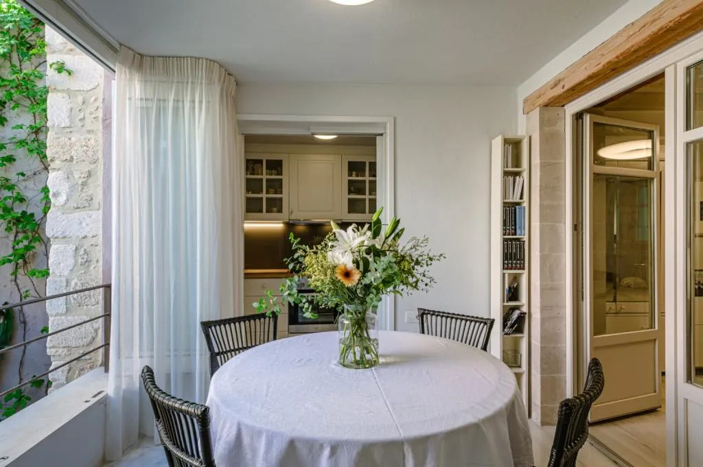 JUNIOR SUITE STANDARD Room, Rimondi Hotels Rethymnon, Crete