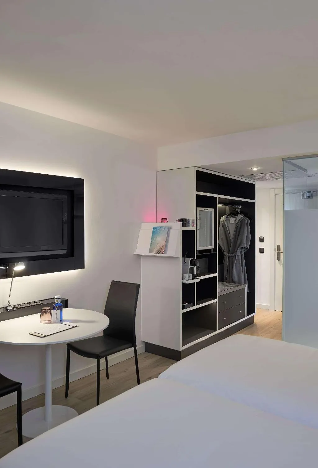 Room PREMIUM CITY VIEW Room, Innside Palma Bosque Hotel, Majorca