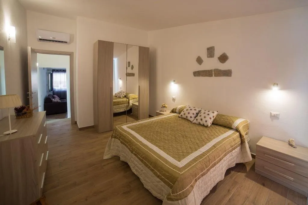 Room, Domus Olbia Inn, Olbia
